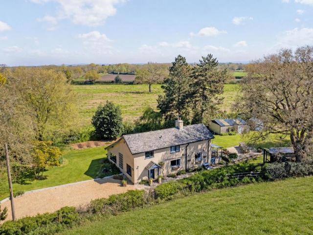 House for sale in Swettenham