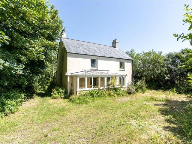 House for sale in Rosudgeon, Cornwall