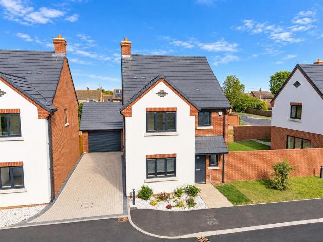 House for sale in Cross End, Thurleigh