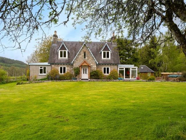 House for sale in Tomich, Scotland