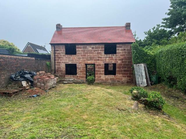 House for sale in Halesowen, West Midlands