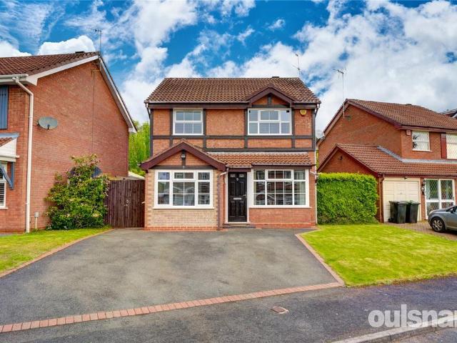 House for sale in Bromsgrove, Worcestershire