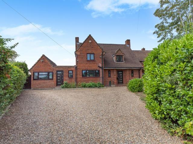 House for sale in Wexham Street, Buckinghamshire