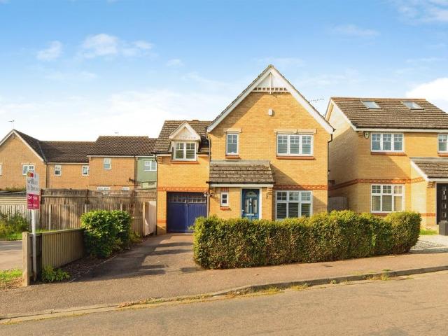 House for sale in Watton-at-Stone, East Hertfordshire