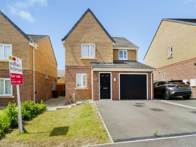 House for sale in Horbury, West Yorkshire