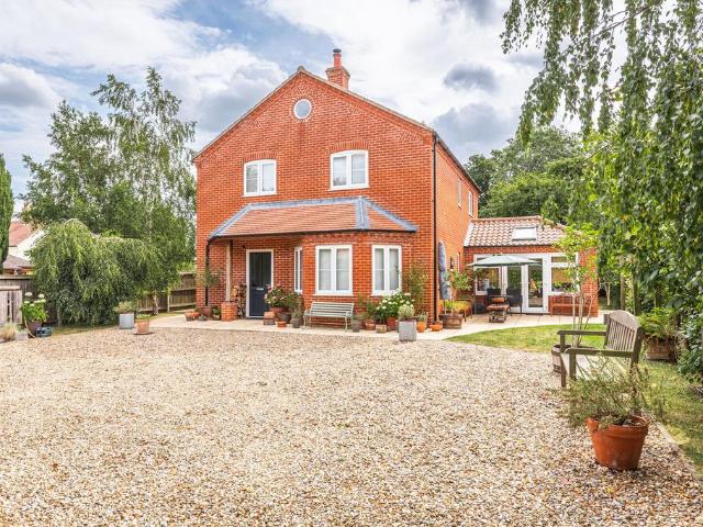 House for sale in Comers, Norfolk
