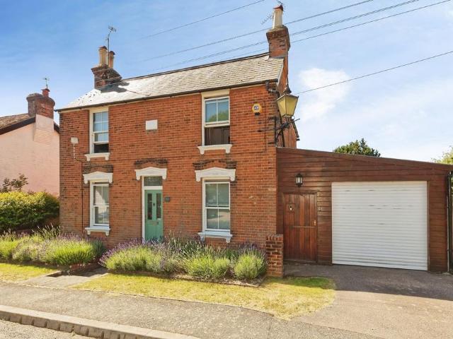 House for sale in Oad Street, Kent