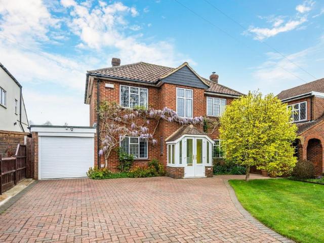 House for sale in Nork, Red Hill