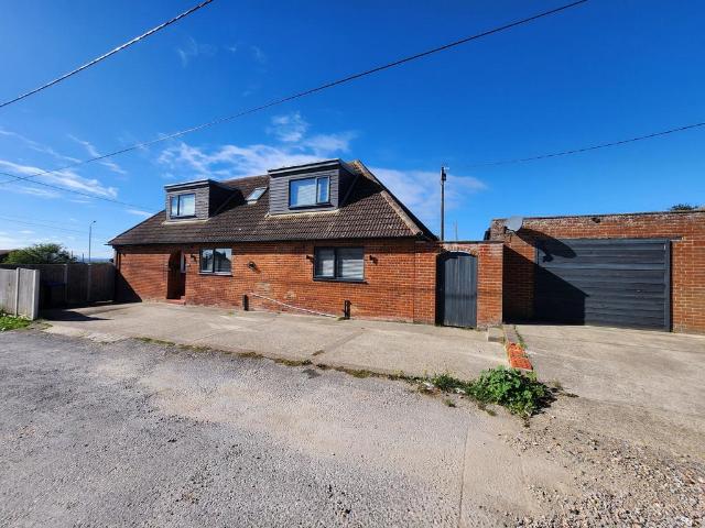 House for sale in Cliffsend, Acol