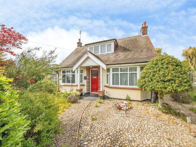House for sale in Holland-on-Sea, Dale Hill