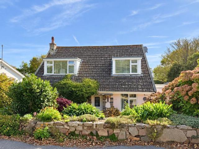 House for sale in Alderney, Poole