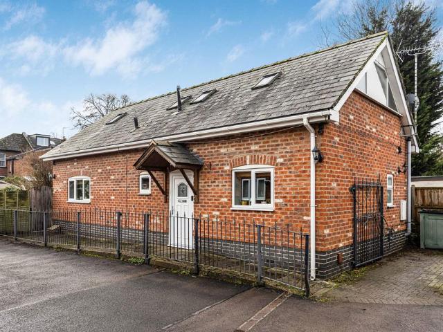 House for sale in Alstone, Golden Valley