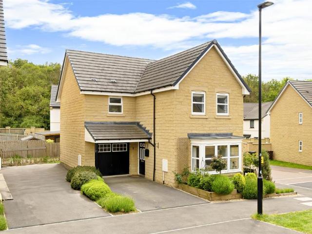 House for sale in Bramhope, West Yorkshire