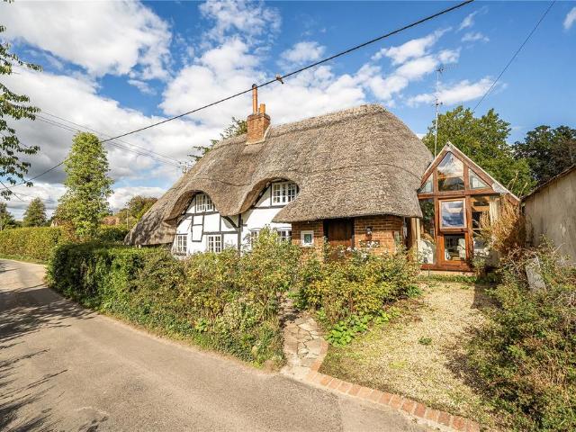 House for sale in Barton Stacey, Hampshire