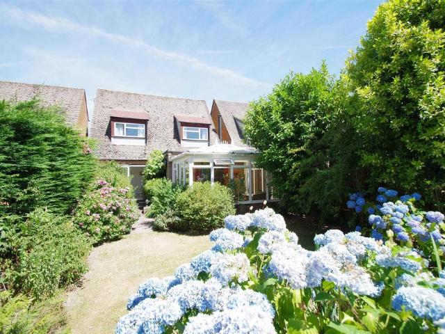 House for sale in Berrick Salome, Oxfordshire