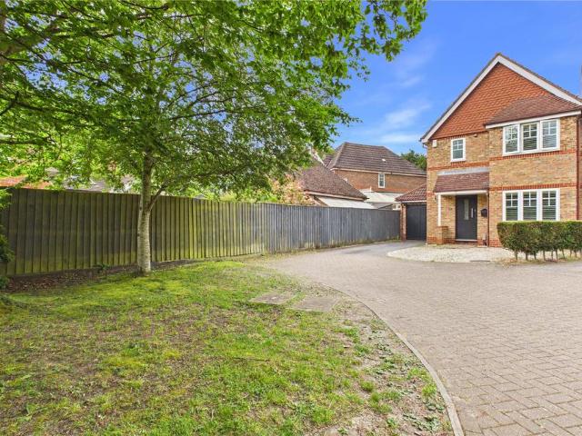 House for sale in Aldermaston Wharf, West Berkshire