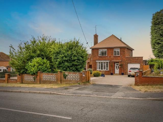 House for sale in Raunds