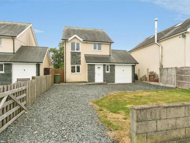 House for sale in Llanrug, Wales