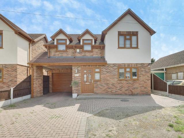 House for sale in Leigh Beck, Essex