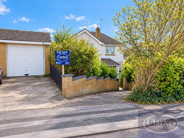 House for sale in Throop, Bournemouth