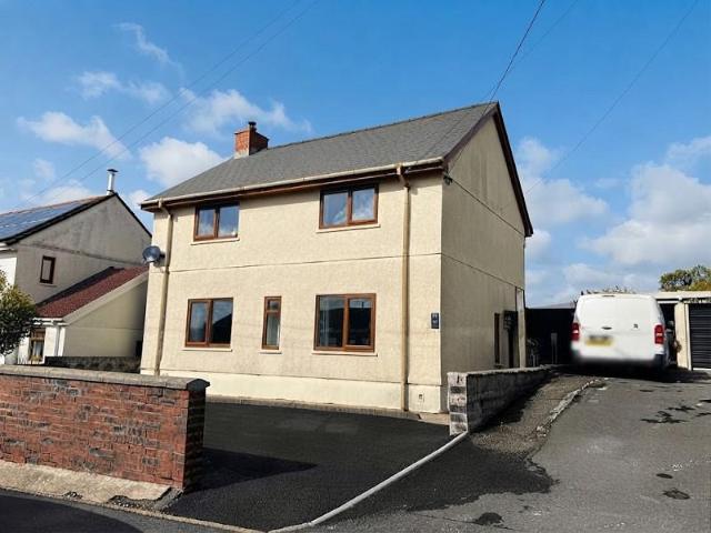 House for sale in Tir-y-dail, Ammanford
