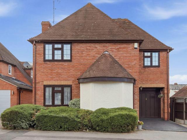 House for sale in Navestock Side, Essex