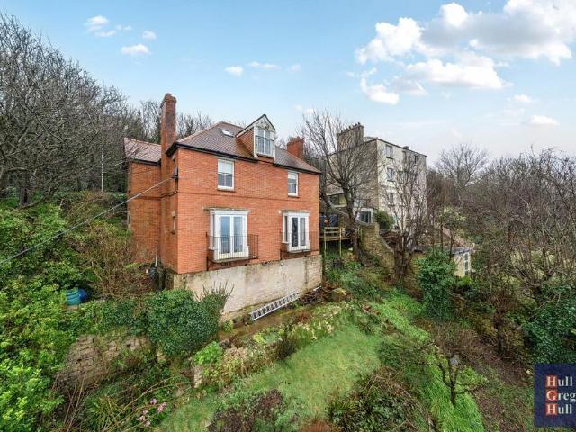 House for sale in Fortuneswell, East Dorset