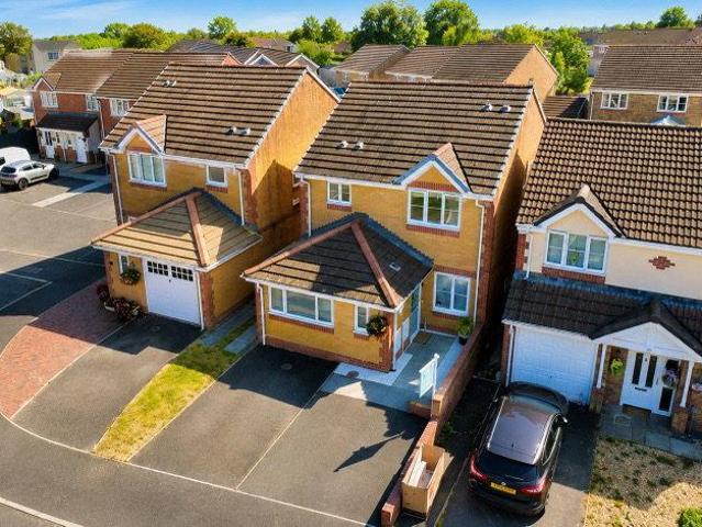 House for sale in Pontarddulais, Wales