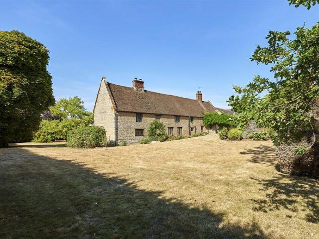 House for sale in Rushden