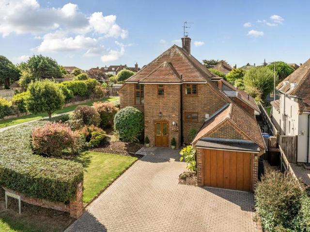 House for sale in Felpham, Clapham