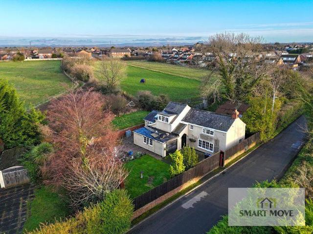 House for sale in Tarleton, Roby Mill