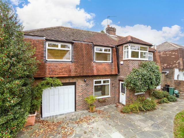 House for sale in Nork, Red Hill