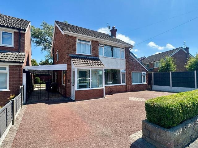 House for sale in Heald Green, Greater Manchester