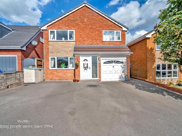 House for sale in Broomhill, Chadsmoor