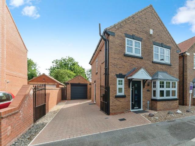 House for sale in Healing, North East Lincolnshire