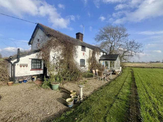 House for sale in Bedingfield, Suffolk