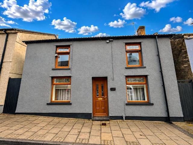 House for sale in Williamstown, Coedely