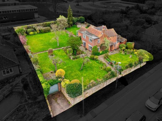 House for sale in Barton In Fabis, East Midlands