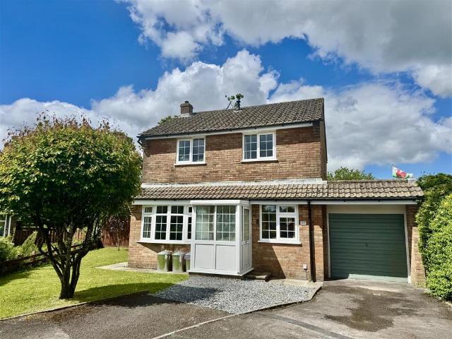 House for sale in Ammanford, Wales