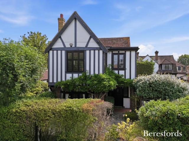 House for sale in Gidea Park, Greater London
