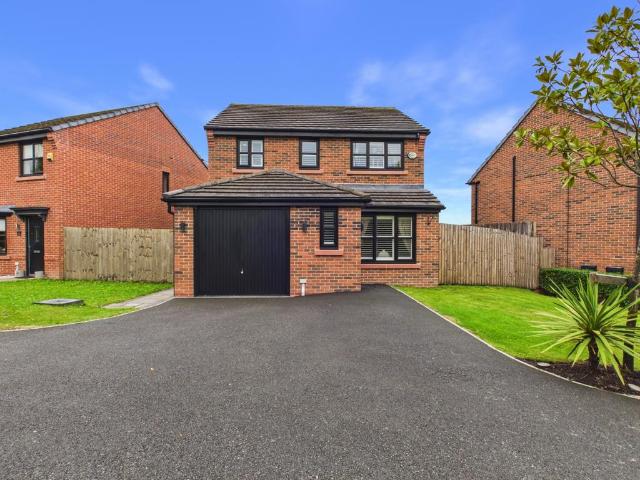 House for sale in Pendock, Greater Manchester