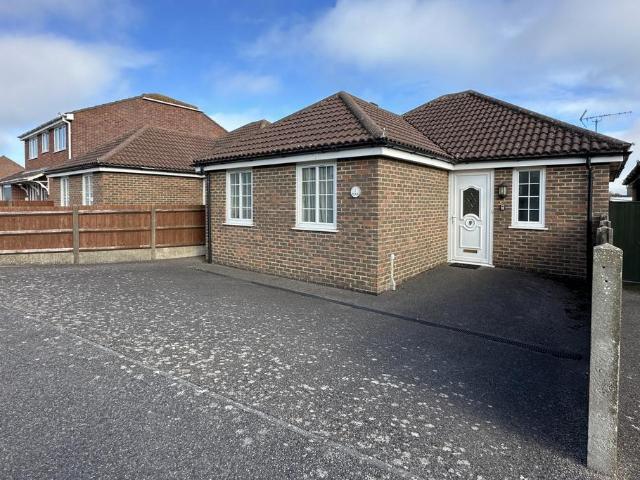 House for sale in Mill Hill, Ash