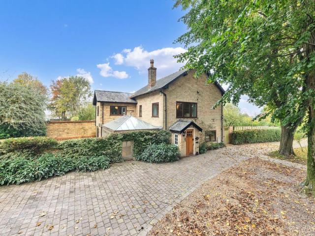 House for sale in Arrington, Cambridgeshire