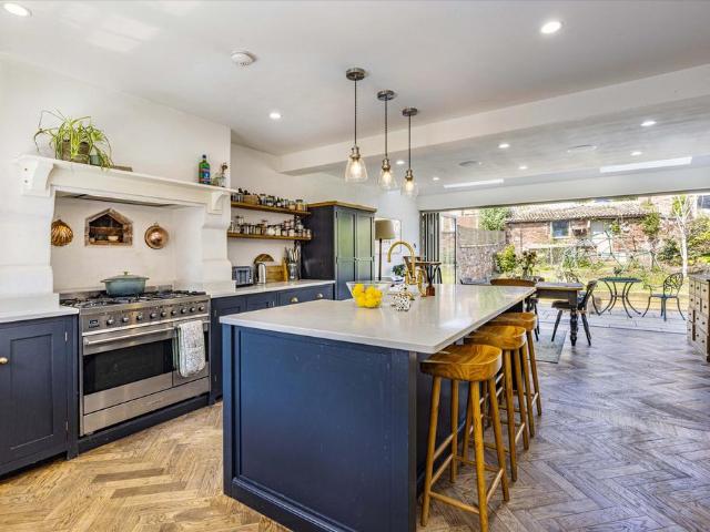 House for sale in Caldermill, East Midlands
