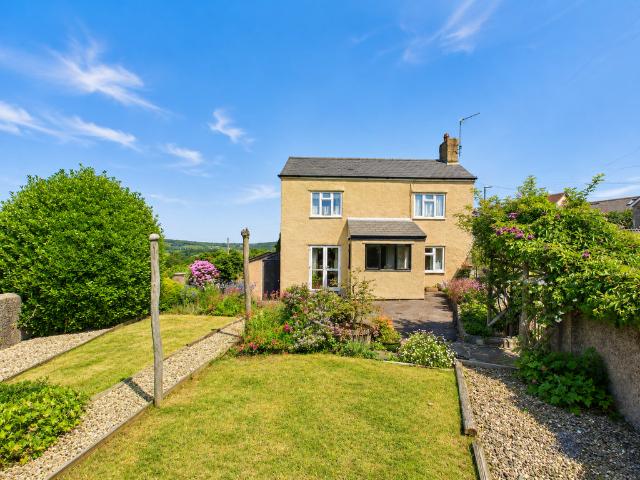 House for sale in Bromsberrow Heath, Gloucestershire