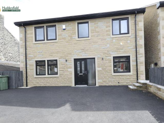 House for sale in Milnsbridge, West Yorkshire