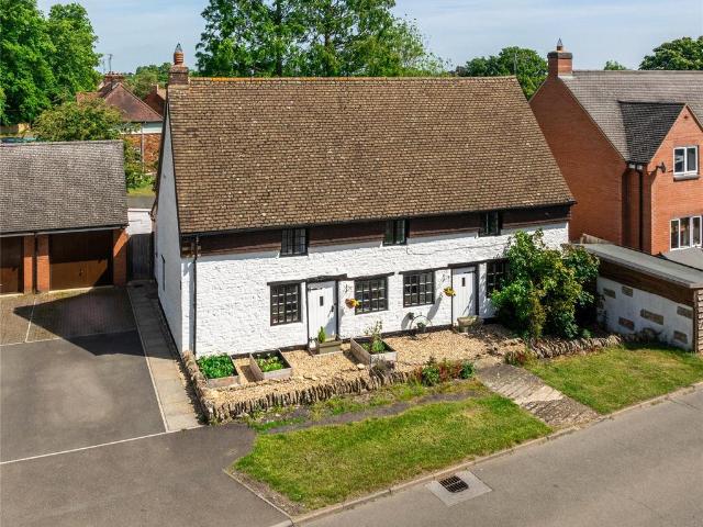 House for sale in Potterspury, Northamptonshire