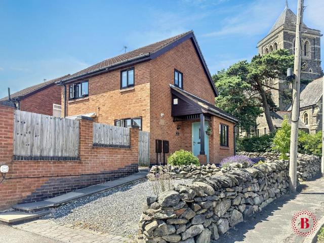 House for sale in Hugglescote, Leicestershire