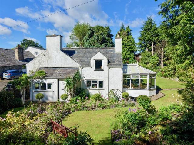 House for sale in Eglwysbach, Wales
