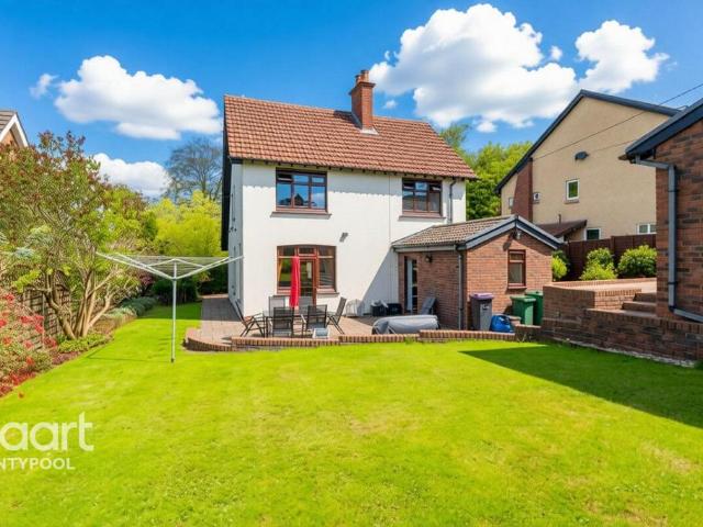 House for sale in New Inn, Griffithstown